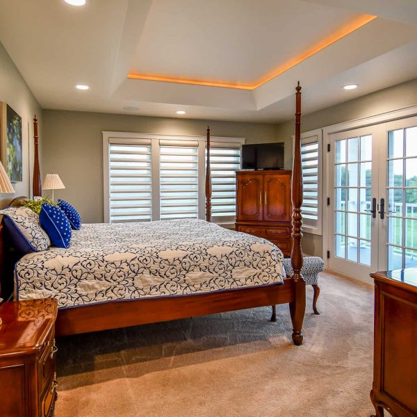 Bro Home Master Bedroom with Walkout