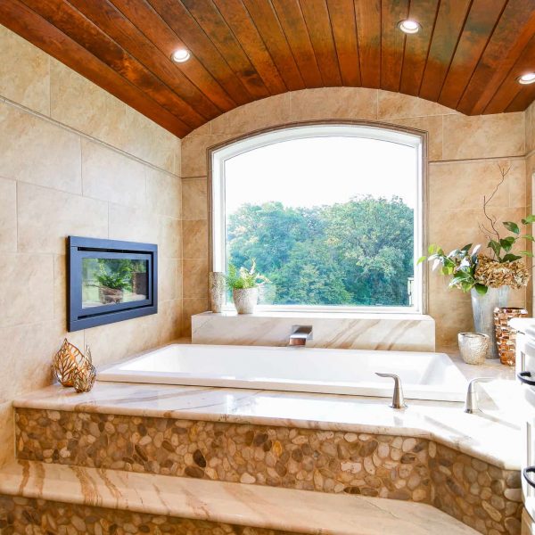 Bro Home Master Bathroom Tub