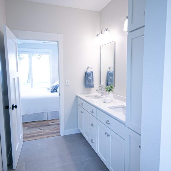 Harless Home on Pelican Point Master Bathroom
