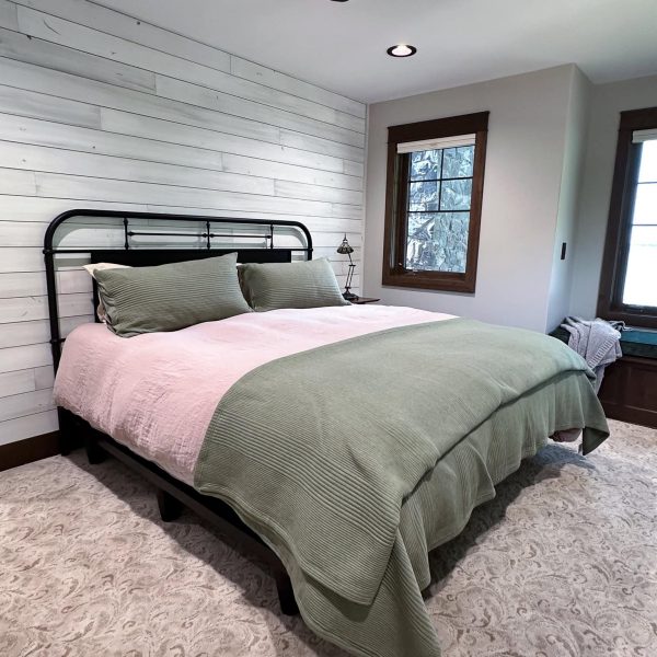 Spicer Home on Pelican Lake • Guest room