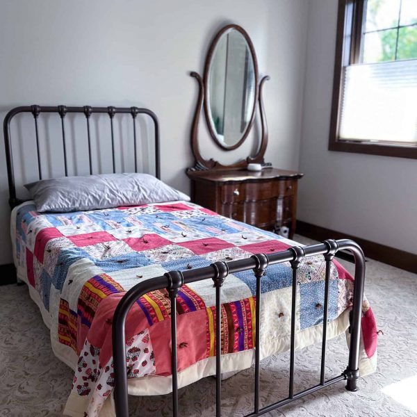 Spicer Home on Pelican Lake • Guest room