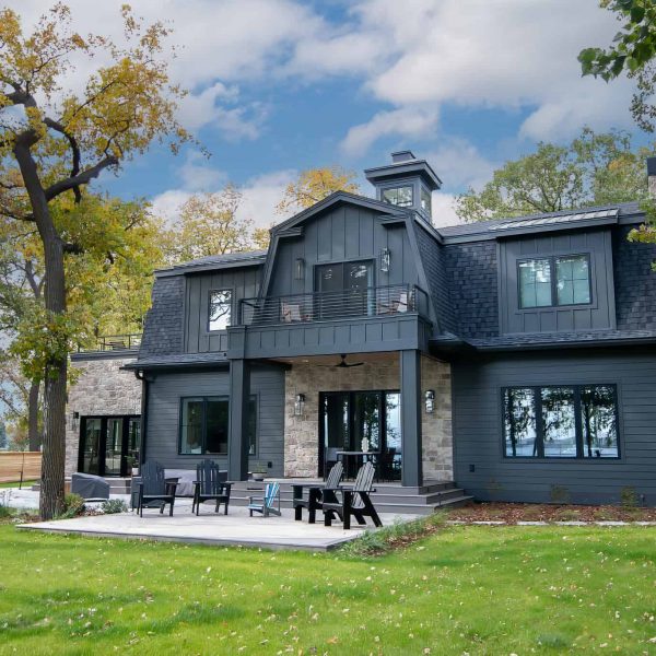 Zunich Home on Detroit Lake lakeside exterior