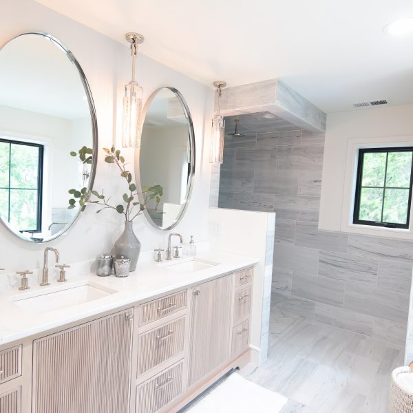 Zunich Home on Detroit Lake master bathroom mirrors and vanity