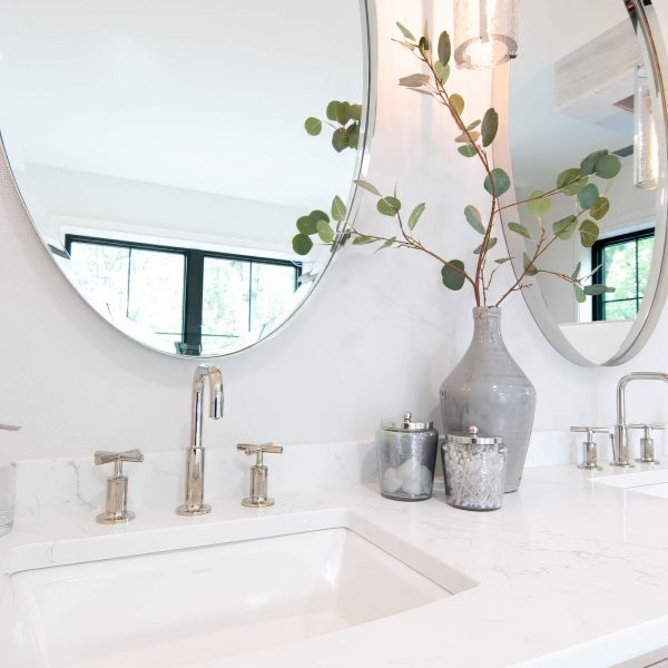 Zunich Home on Detroit Lake master bathroom mirror and sink