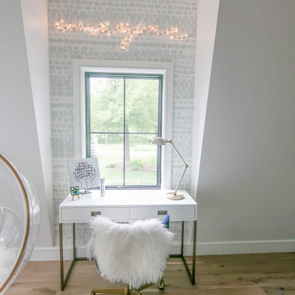 Zunich Home on Detroit Lake girl's room desk with window view